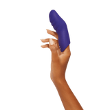 The FemmeFunn Dioni finger vibrator small. 