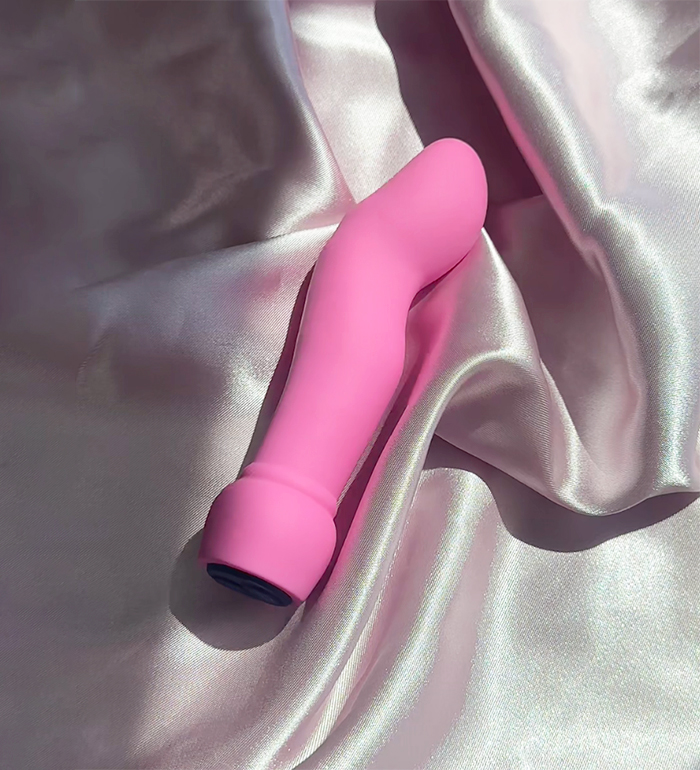 FemmeFunn's sormi bullet in pink on a sheet.